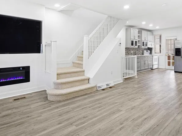 5615 Ridgewood St, Philadelphia, PA 19143