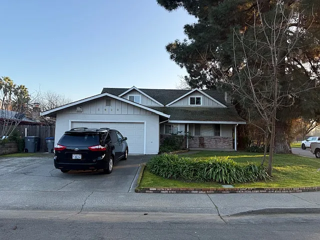2922 Grinnel Dr photo 1