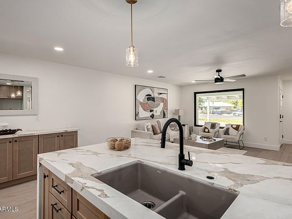 5th image of 2825 E CAMPBELL Avenue