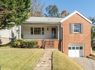 833 Hilltop Rd, Catonsville, MD 21228