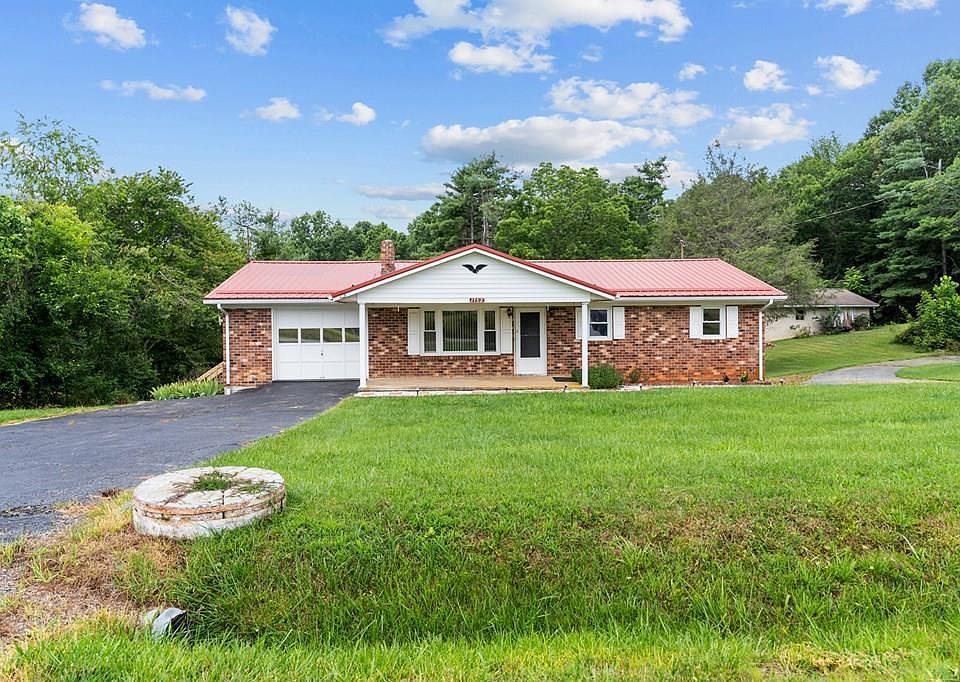 1st image of 1752 Harrison Ridge Rd