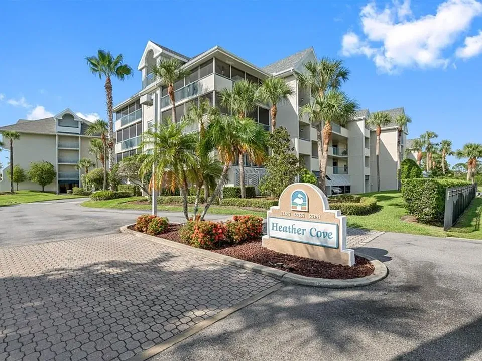 5567 Sea Forest Dr #122