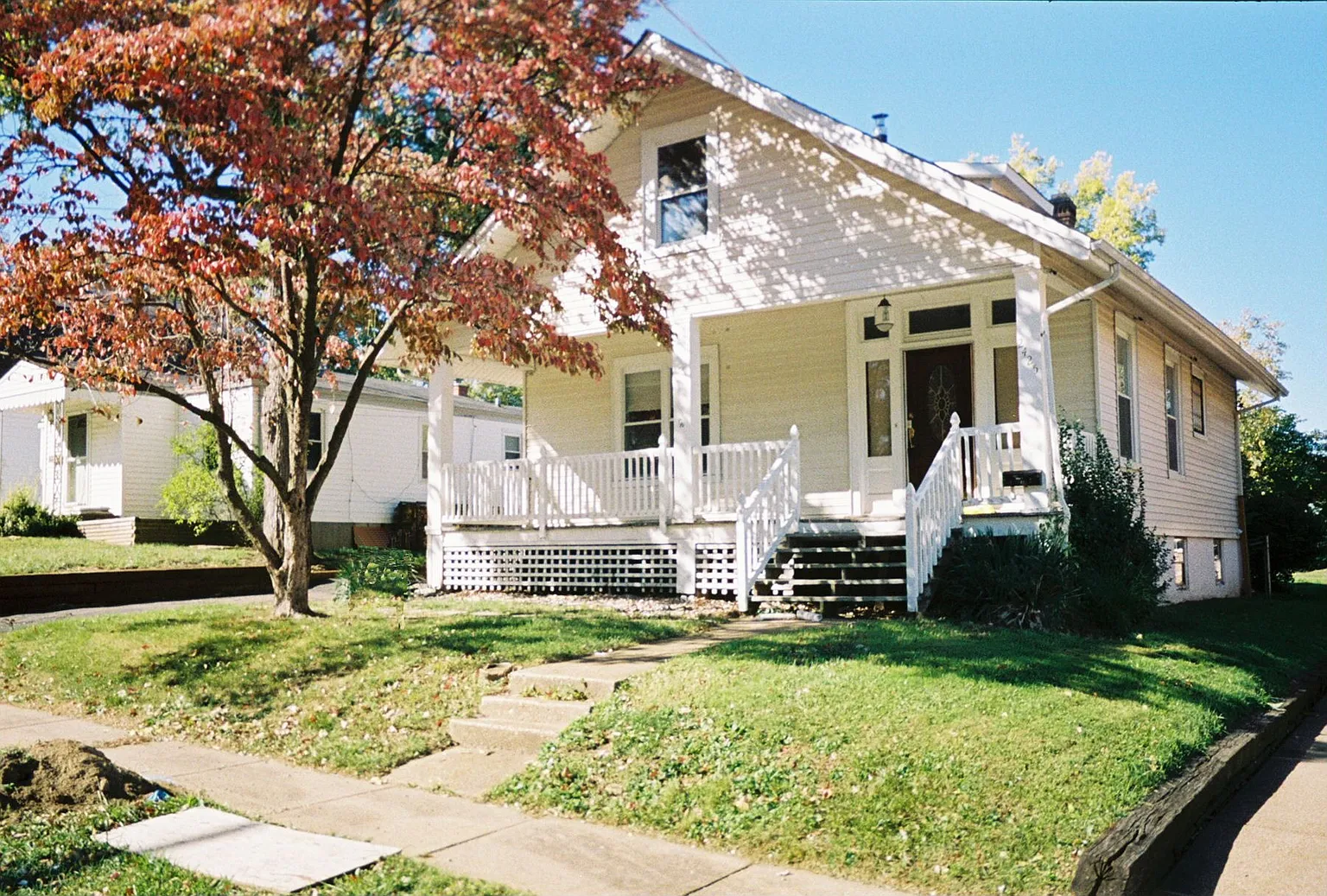2425 Hood Ave photo 1
