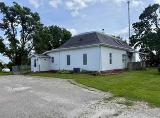 1005 Pekin Dr, Packwood, IA 52580