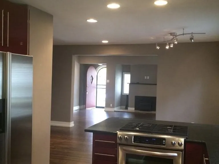 809 S York St — Photo 8