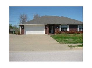 801 E Sandlewood Dr, Rogers, AR 72758