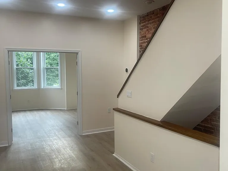 115 S Linwood Ave — Photo 32