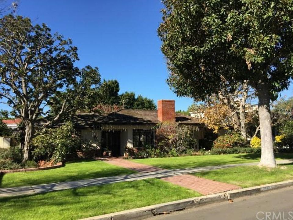 2nd image of 3847 Chestnut Ave