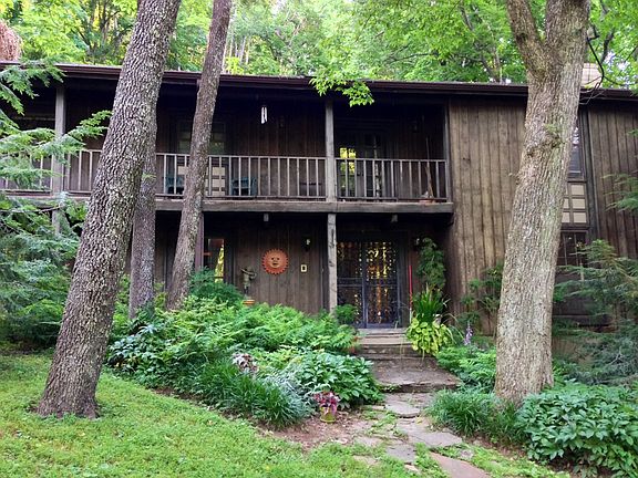 Gatlinburg-like setting!