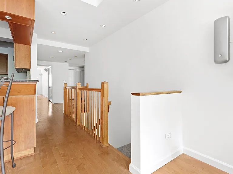 333 E 46th St #6H — Photo 6