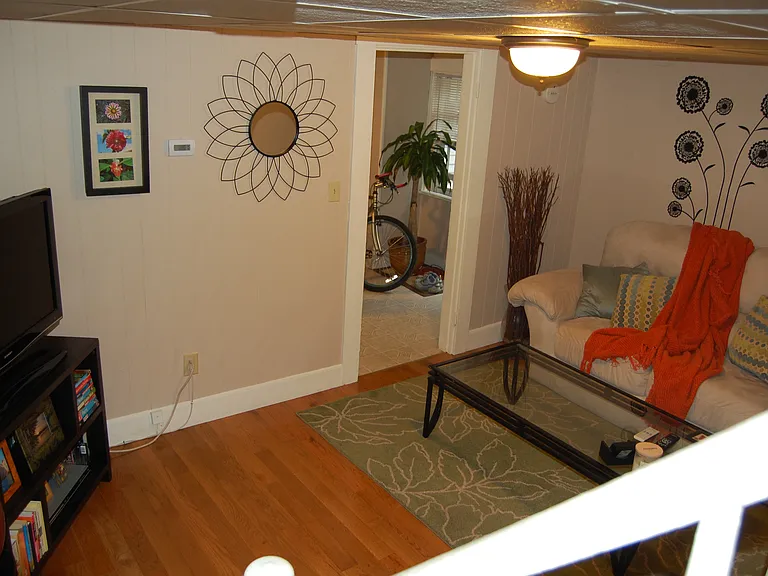29 Essex St #C — Photo 3