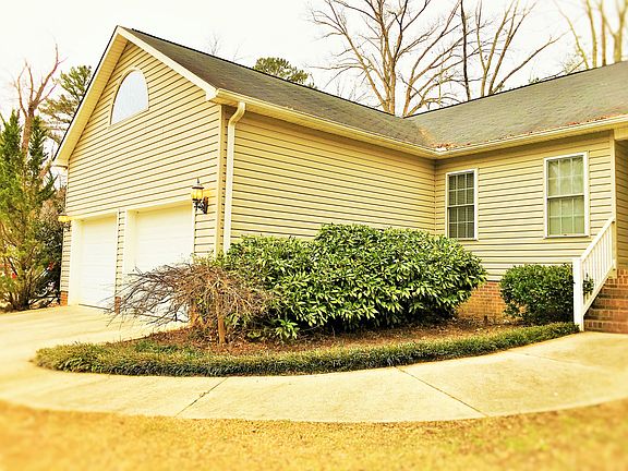 2nd image of 2609 Pebblebrook Dr