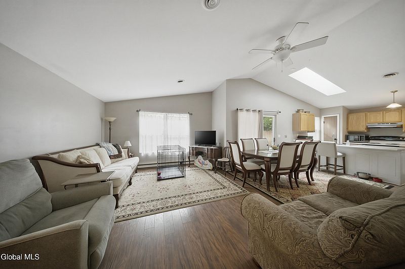 5th image of 268 Thimbleberry Road