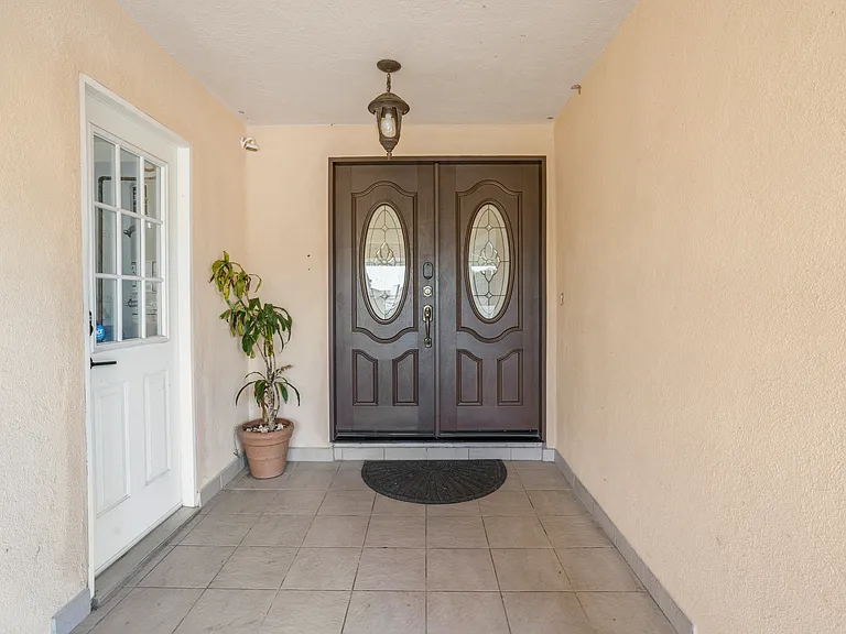 23721 Pasatiempo Ln — Photo 34