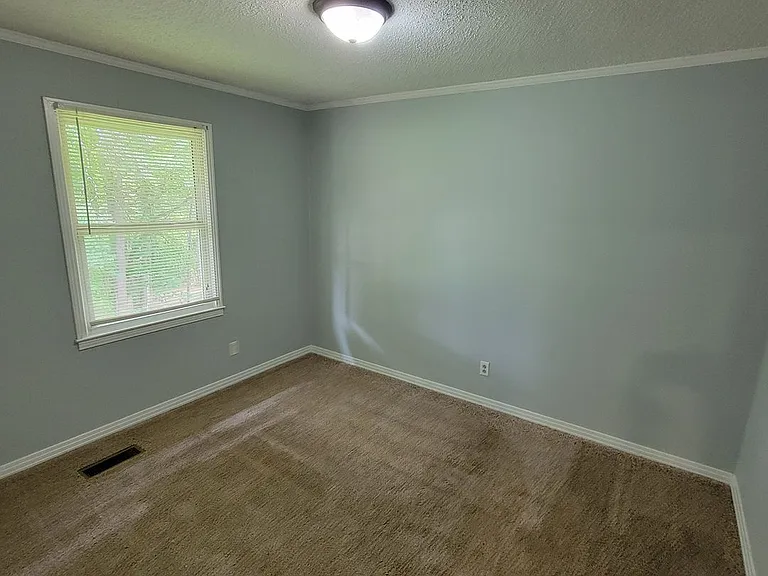 2128 Wildwood Rd — Photo 10