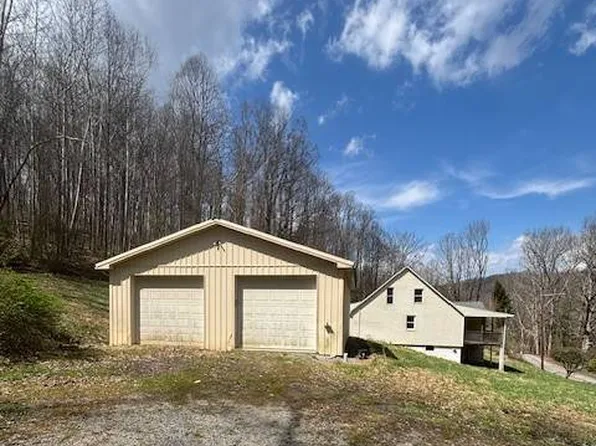 559 Long Run Rd, Fairmont, WV 26554