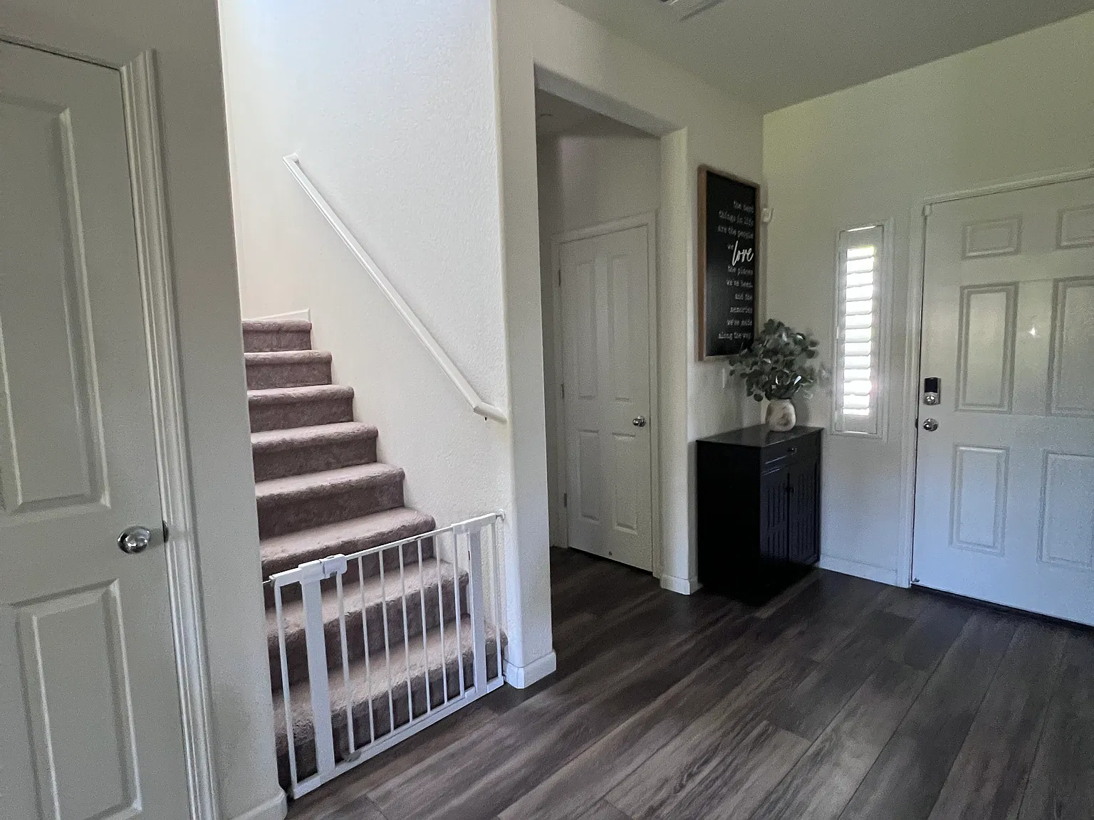 3 bed, 2.5 bath, 1883 sqft, $3,200 — Photo 4