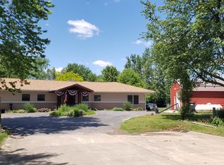 2001 Richey Ave, Charleston, IL 61920