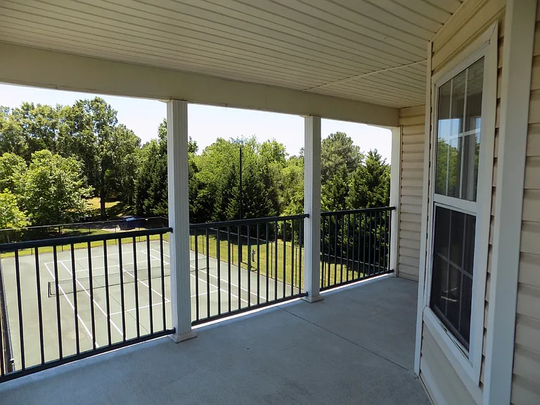 801 Brassie Ln #J — Photo 4