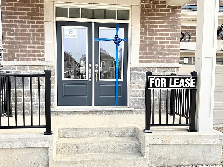 90 Milt Schmidt St — Photo 1