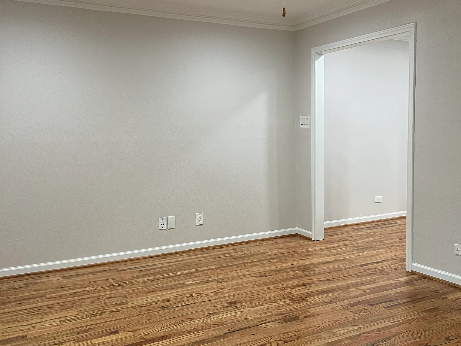 1 bed, 850 sqft, $2,100 — Photo 3