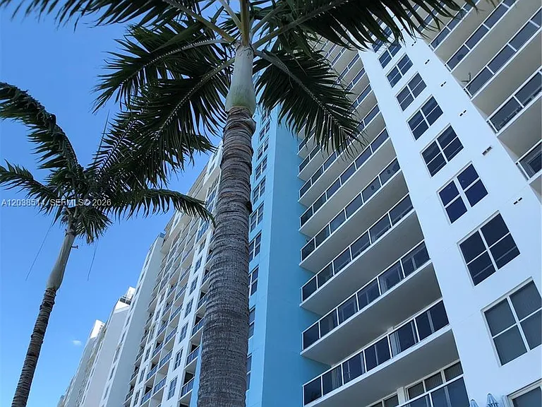 1800 Sunset Harbour Dr #1211 — Photo 14