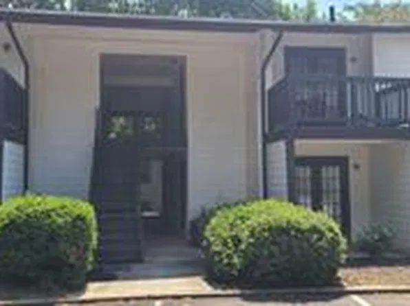 3595 Woodbriar Cir, Tucker, GA