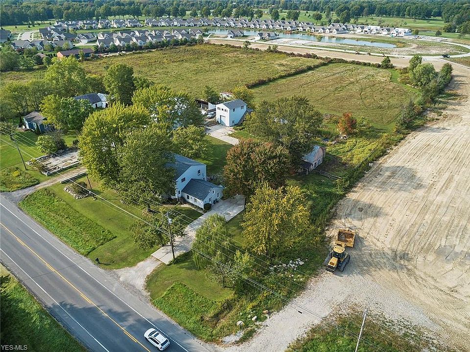2nd image of 34700 Royalton Rd