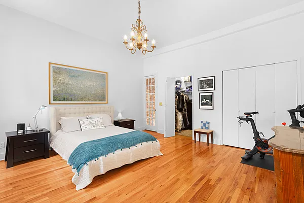 Rented by Compass | media 7