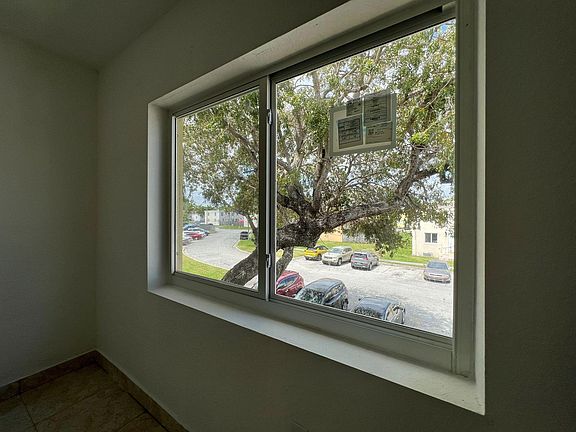 4th image of 444 NW 84th St #0