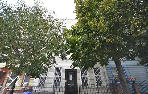 Rented by Yaffa Realty LLC | media 21