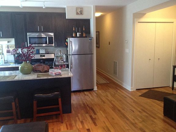 2nd image of 2233 W Wilson Ave APT 1A