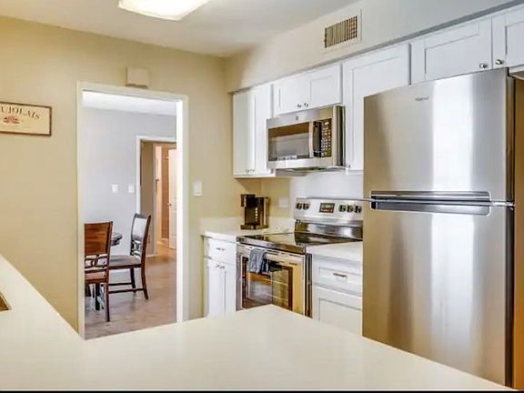 4th image of 1245 E Hermosa Dr