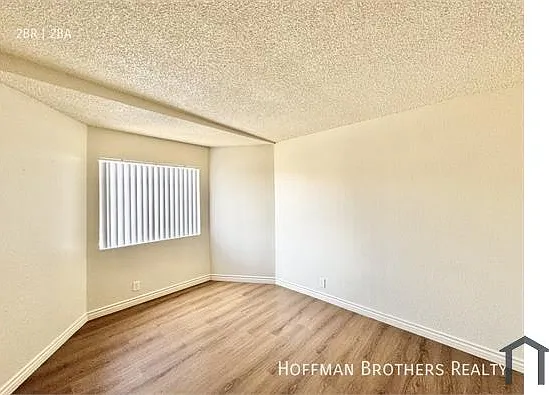 15556 Nordhoff St #201 — Photo 9