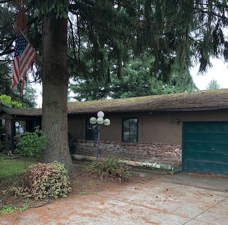 2nd image of 12306 NE 39th St