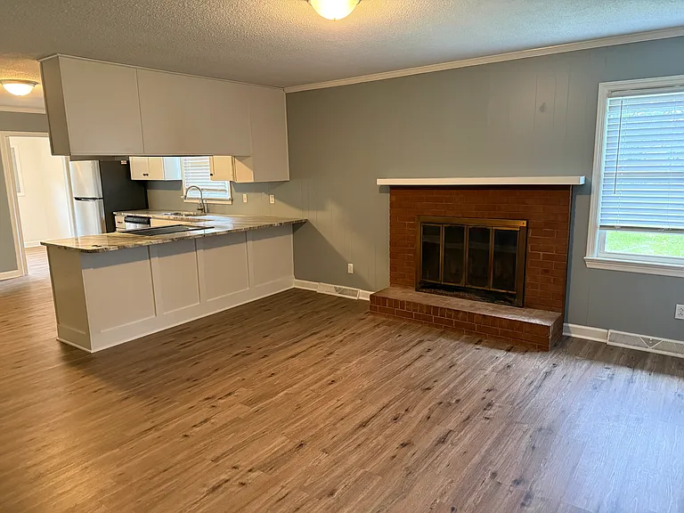 2108 Enterprise Rd — Photo 4
