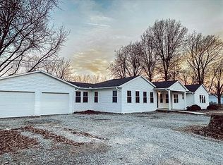 3368 Red Stripe Rd, Salem, IL 62881