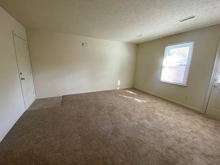 Beechwood Apartments — Photo 22