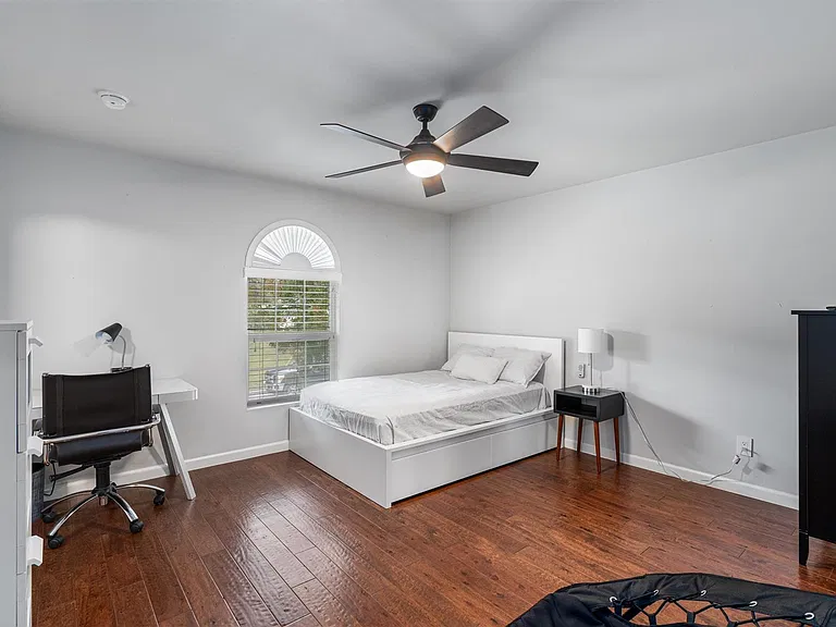3110 Red River St #C-304 — Photo 10