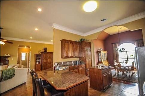 5th image of 9620 Belle Place Cir