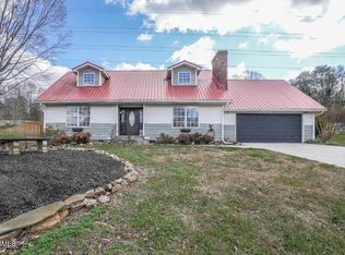 2527 Robinson Dr, Louisville, TN 37777