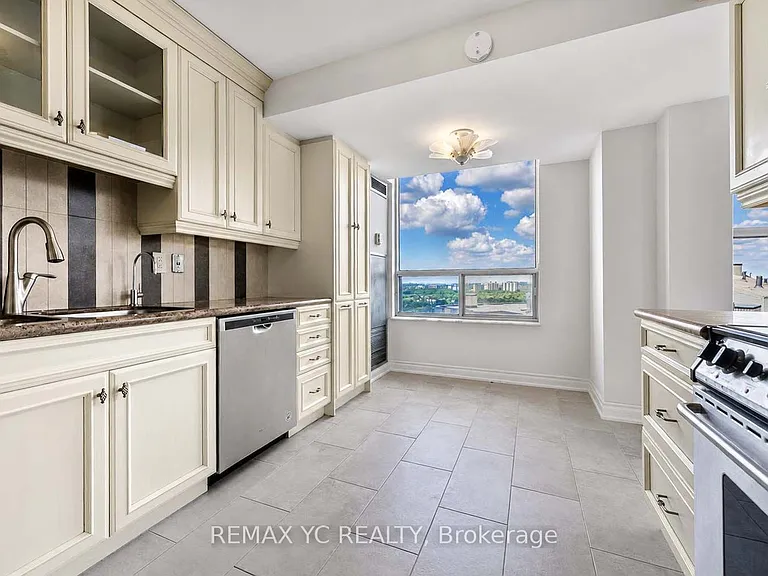100 Upper Madison Ave #2602 — Photo 14
