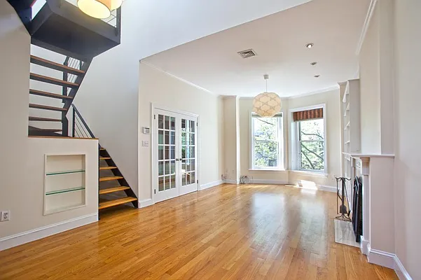 Rented by Olshan Realty | media 9