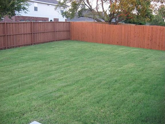 5th image of 1434 McClure Dr