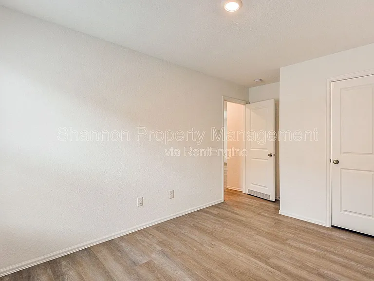 26735 Wilderye Cove Ln — Photo 13