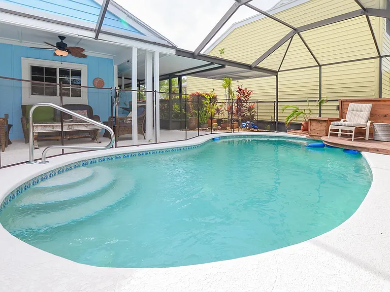 4051 NE Breakwater Dr — Photo 14
