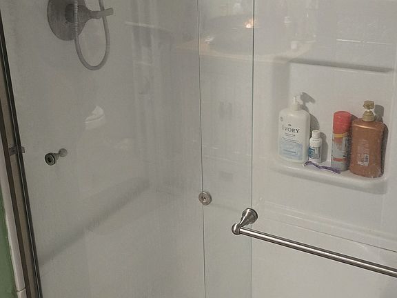 3rd image of 4425 Mount Clare Rd