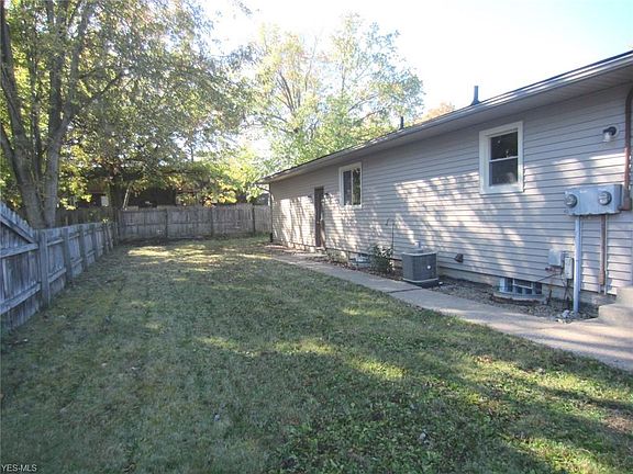 2nd image of 5605 Edgewood Dr