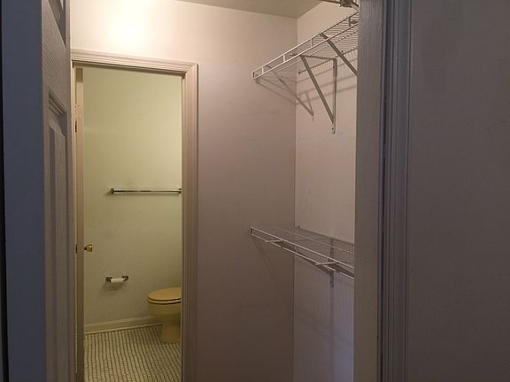 4th image of 3712 Persimmon Cir