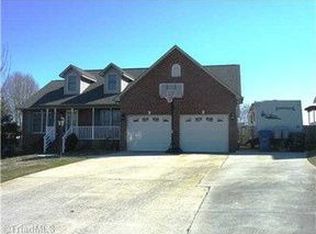 1008 Lunar Dr, Archdale, NC 27263